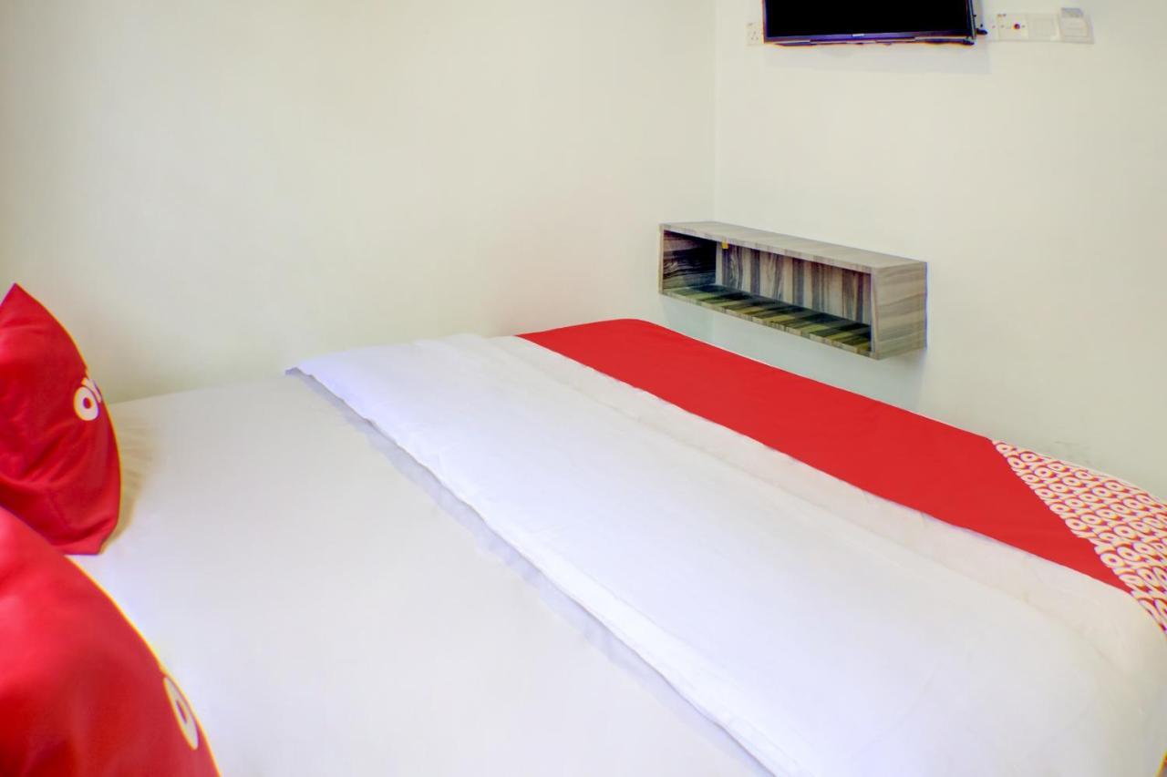 Oyo 90028 Ragula Hotel Johor Bahru Esterno foto